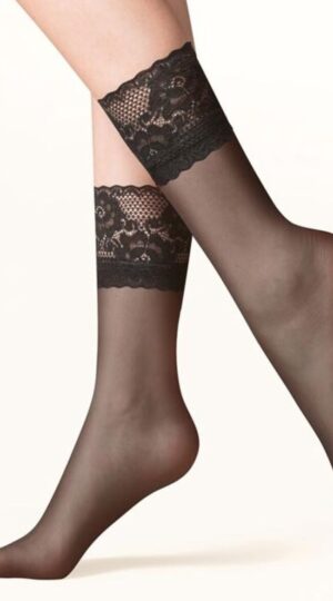 Kala Lace Ankle Socks
